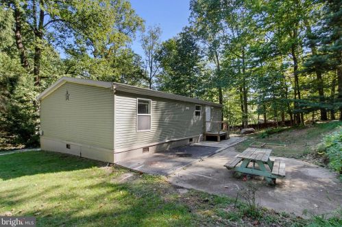 1148 Moulstown Rd, Hanover PA 17331-6853 exterior