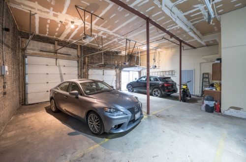 1545 Larrabee St, Chicago IL  60610-7495 exterior