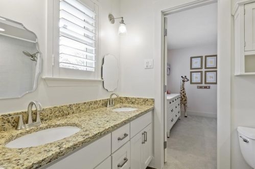 3314 Darbyshire Dr, Dallas TX  75229-5027 exterior