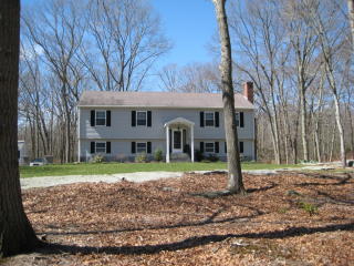 129 Bunker Hill Rd, Guilford, CT 06437-1661