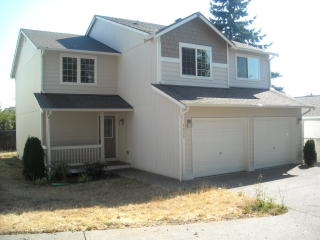 1402 121st St, Tacoma, WA 98444-3814