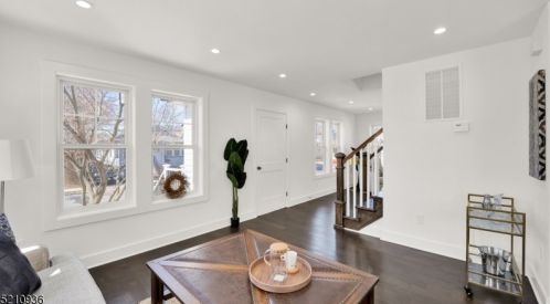 208 Indiana St, Maplewood NJ  07040-3404 exterior