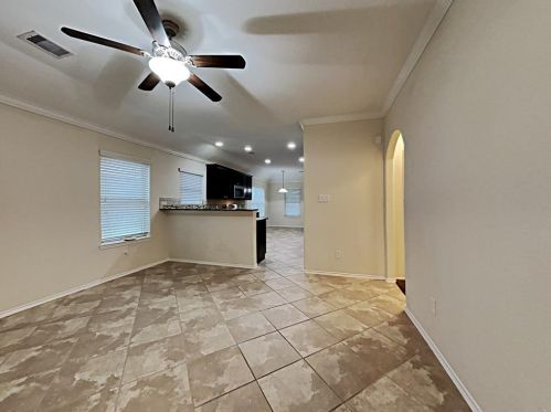 1607 Hickory Burl Ln, Conroe TX  77301-3080 exterior