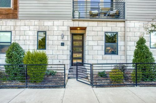 3180 Carmel St, Dallas, TX 75204-6124