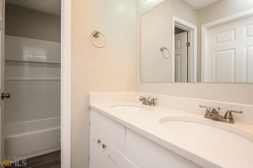 102 Landover Dr, Stockbridge GA  30281-3316 exterior