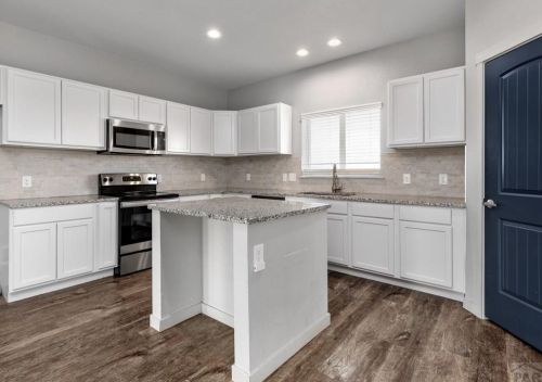 1433 Dailey Dr, Pueblo CO  81007-1239 exterior