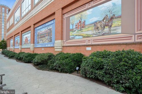 642 Ellsworth Dr, Silver Spring MD 20910-4301 exterior