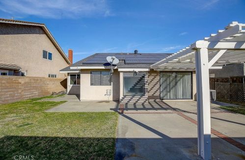 2544 Lark Ellen Ln, Anaheim CA  92806-5606 exterior