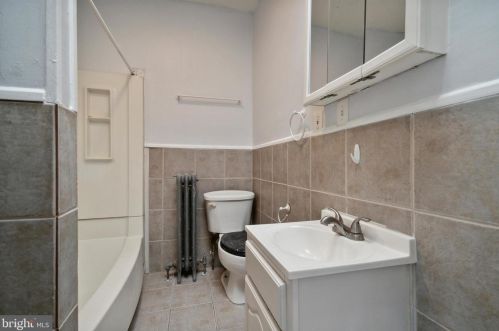 24 51 St, Philadelphia PA 19139-2726 exterior