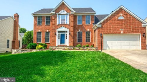 890 Rhonda Pl, Leesburg, VA 20175-5630