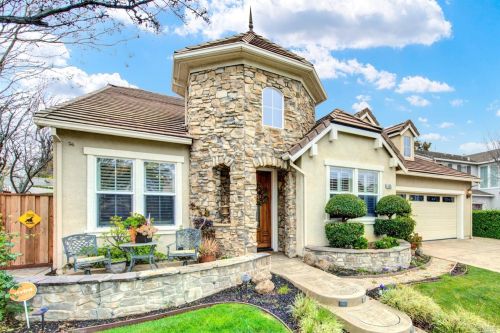 406 Royal Tern Dr, Vacaville, CA 95687-7755