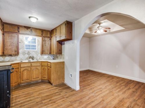 5312 Townsend Dr, Fort Worth TX  76115-4129 exterior