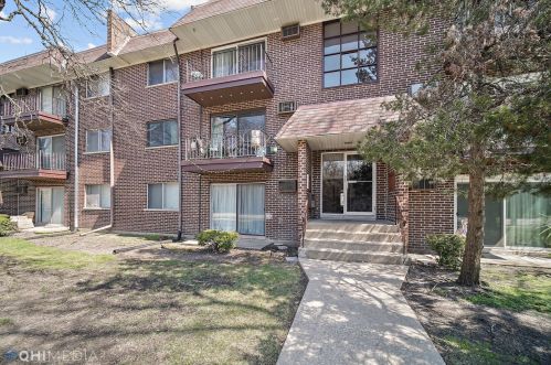 245 Mill Rd, Addison IL  60101-2472 exterior