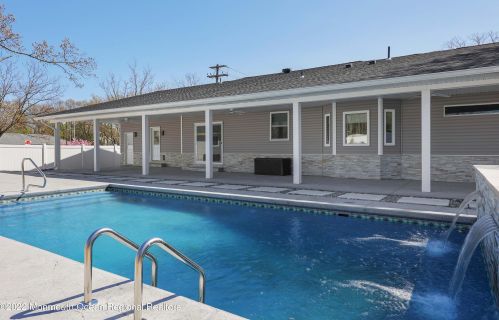 57 Raleigh Ct, Tinton Falls NJ 07724-2128 exterior