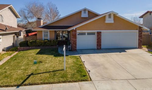 45908 Picadilly St, Lancaster, CA 93534-1404