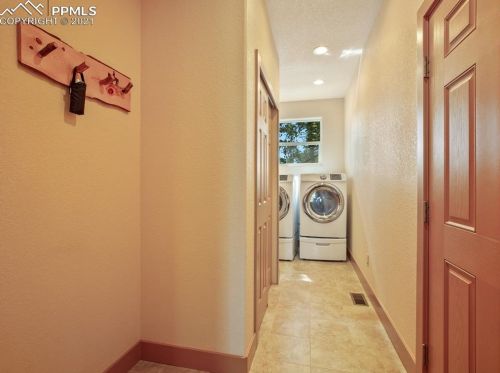 331 Panther Ct, Woodland Park CO exterior