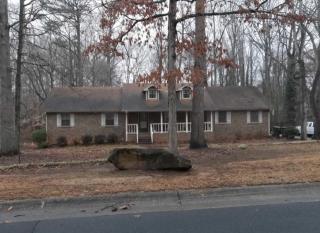 1910 Pueblo Dr, Jonesboro, GA 30236-5128