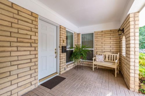6513 Floyd Dr, Fort Worth, TX 76116-7329