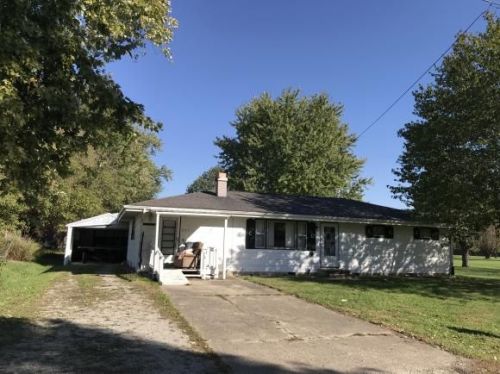 207 Jackson St, Toledo, IL 62468-1101
