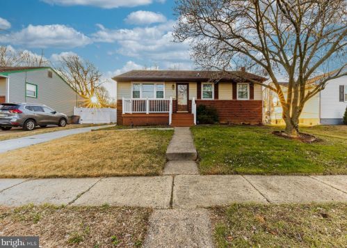 753 Devenney Dr, Gloucester, NJ 08031-1712