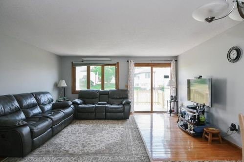 2 Foncine Ln, Wapping, CT 06074-6936