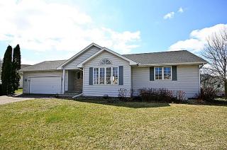 121 Alva St, Minnetrista, MN 55387