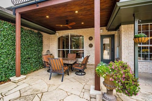 9904 Charthouse Cv, Austin TX  78730-3566 exterior