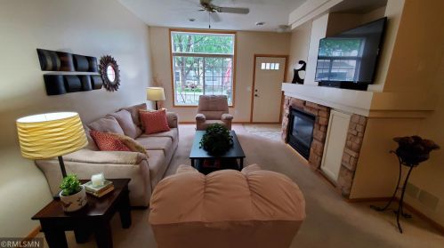 377 Frederick Cir, Hastings, MN 55033-2638