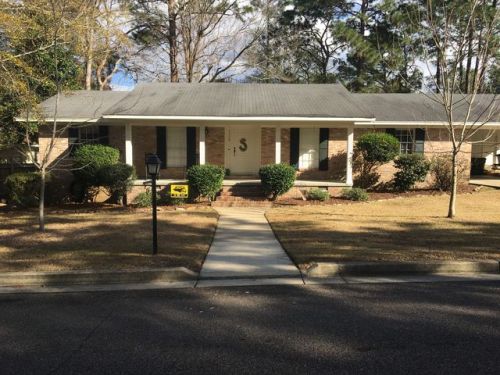 1118 Estelle St, Hattiesburg, MS 39402-2716