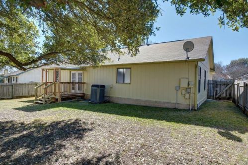 804 Calico Dr, Austin TX  78748-6404 exterior