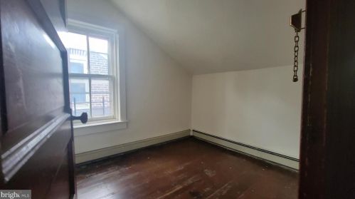 209 Rosemont Ave, Trenton NJ  08618-4425 exterior