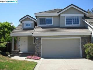 1403 Greystone Ln, Clayton, CA 94517-1452