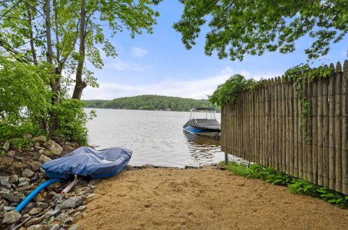 10 Orcutt Dr, Hampstead, NH 03841-5114