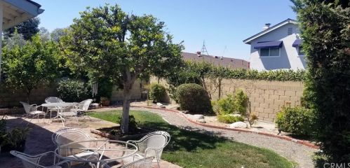 4401 Hazelnut Ave, Seal Beach, CA 90740-2915