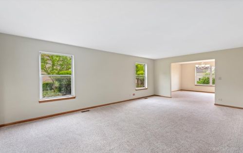 1210 Easton Dr, Carol Stream IL  60188-4817 exterior