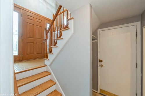 174 Golfview Ter, Buffalo Grove, IL 60089-3533