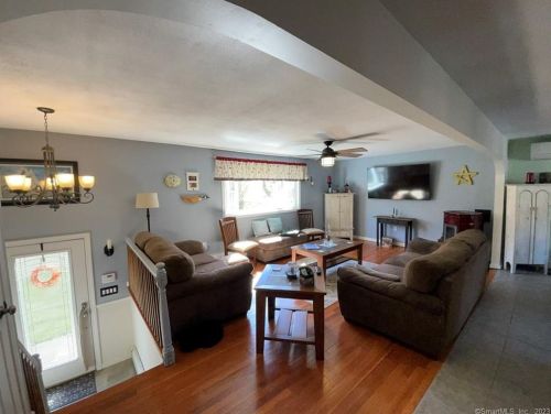 59 Roberts Rd, East Hampton, CT 06447-1415