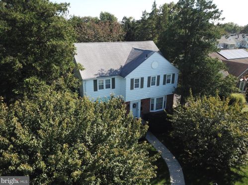 5406 Browning Rd, Camden, NJ 08109-1604