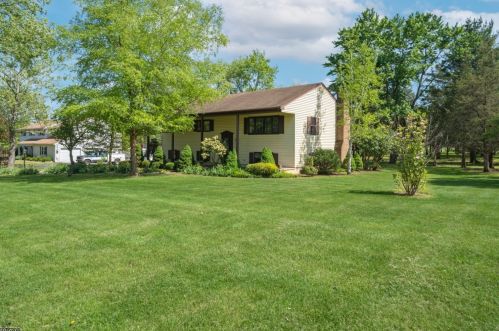 480 Steeplechase Ln, Bridgewater, NJ 08807-1542