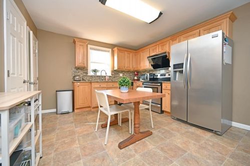 221 Harvest Ln, Cincinnati OH exterior