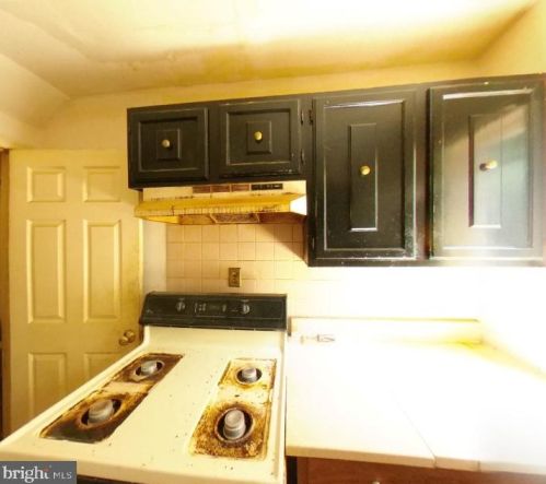 12021 Valleywood Dr, Silver Spring MD 20902-2236 exterior