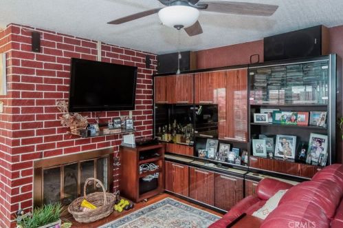 2502 Houston Ave, Anaheim CA  92801-1439 exterior