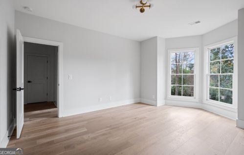 695 Moores Mill Rd, Atlanta GA  30327-0015 exterior