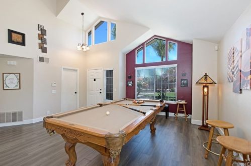11109 Middleborough Rd, Riverside CA  92503-5814 exterior