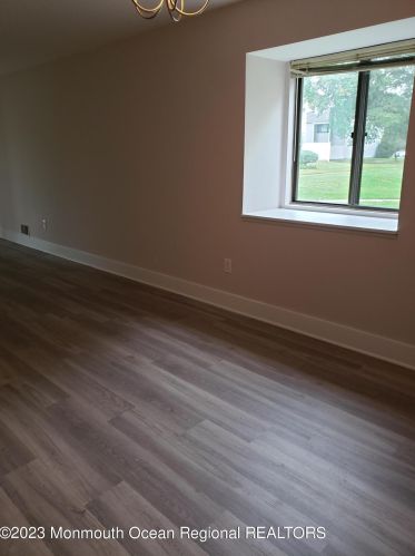 14 Elizabeth Ct, Tinton Falls NJ  07724-3046 exterior