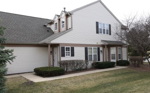 2459 Sheehan Dr, Naperville, IL 60564-4862