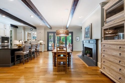 4737 Dudley Ln, Atlanta GA  30327-3306 exterior