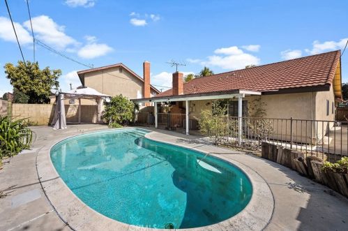 2230 Eastwood Ave, Santa Ana CA 92705-7008 exterior