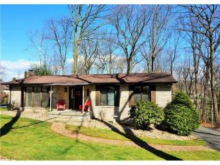 451 Cherokee Dr, Butler, PA 16001-0515