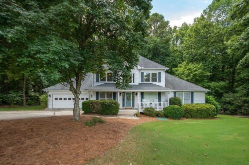3145 Berry Rd, Loganville, GA 30052-6639